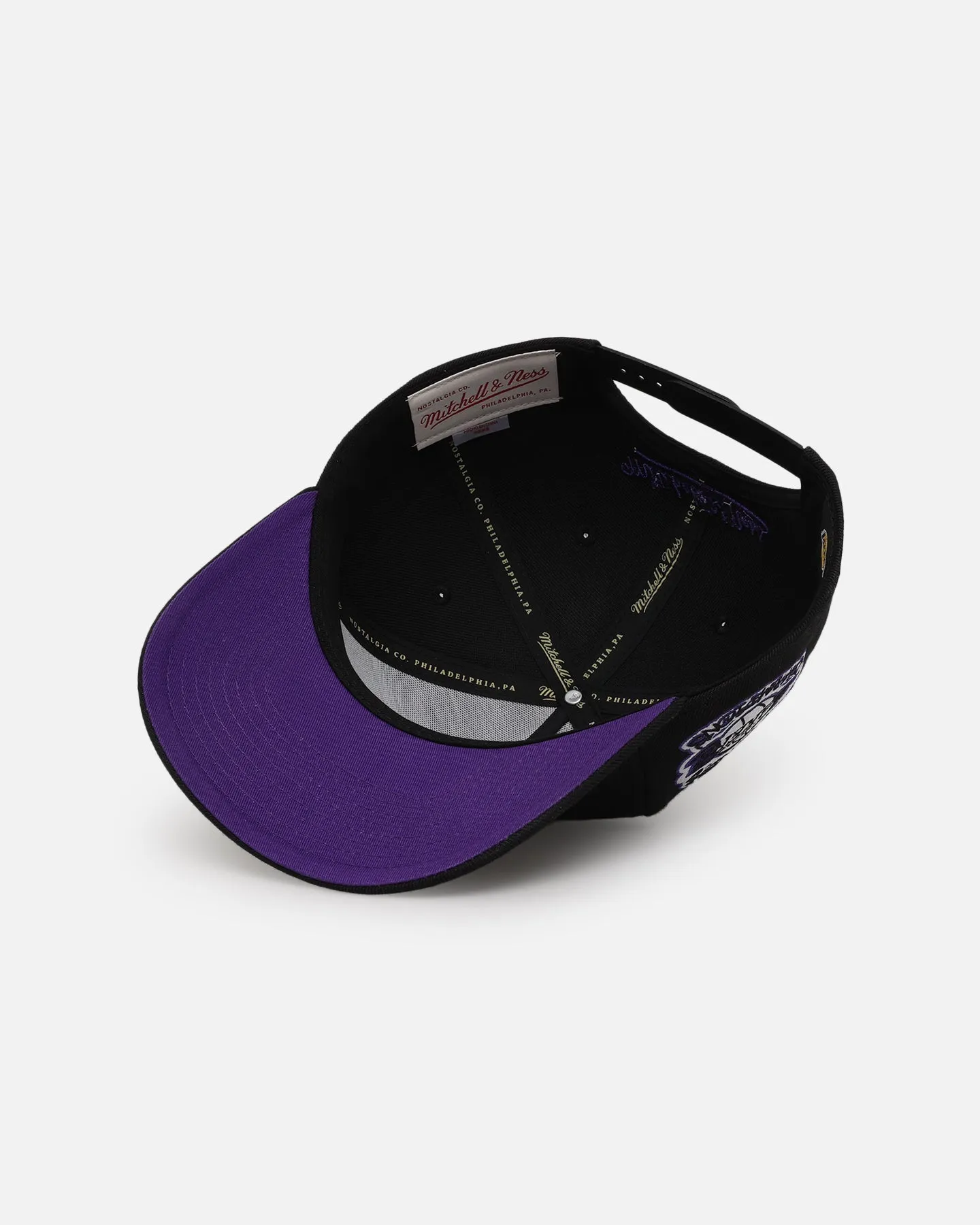 Mitchell & Ness Los Angeles Lakers Champs Graffiti Pro Crown Snapback Black