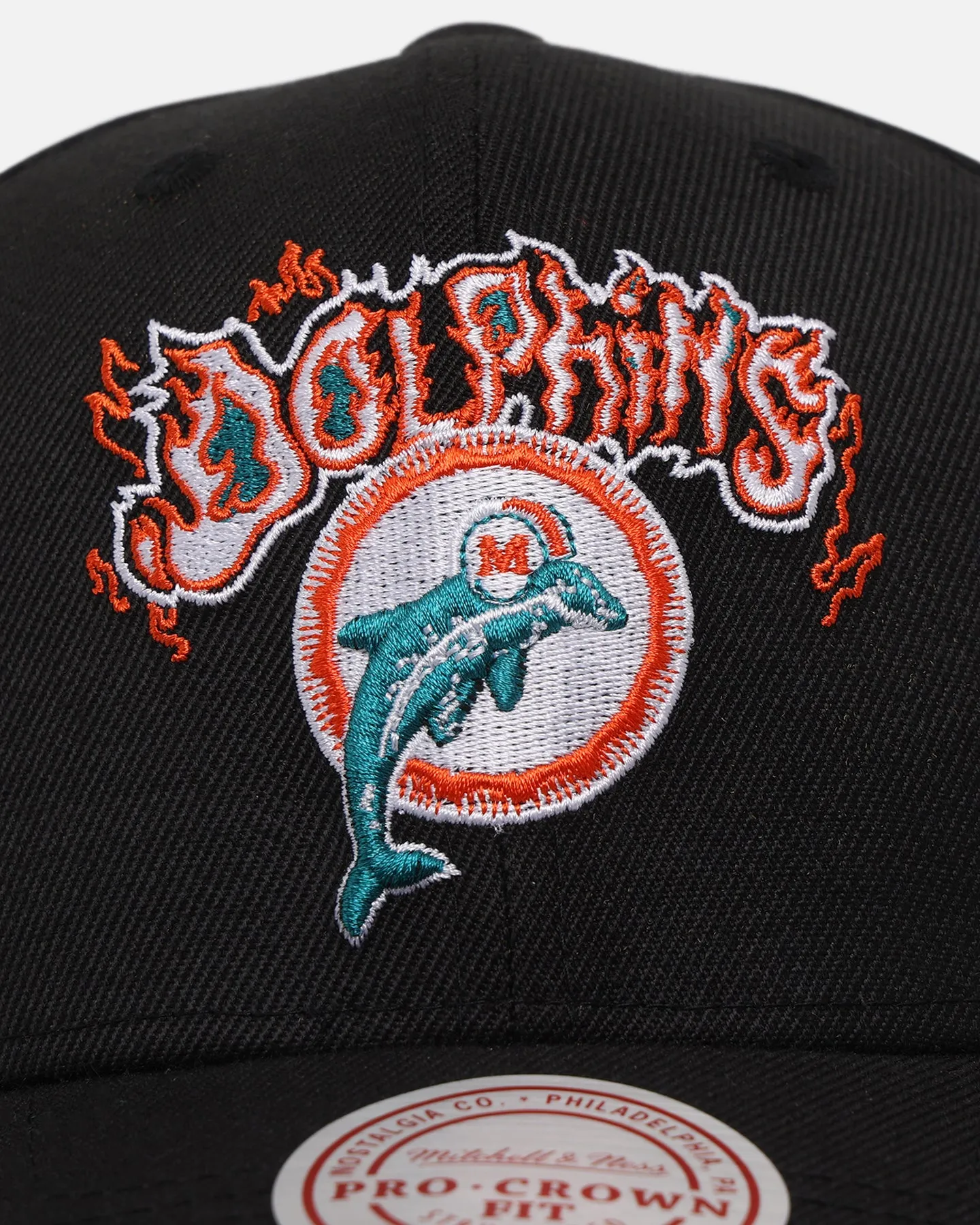Mitchell & Ness Miami Dolphins Flames Pro Crown Snapback Faded Black